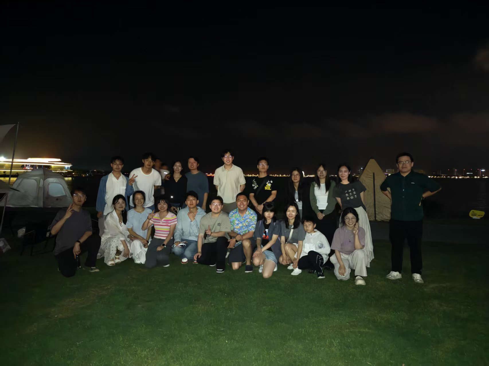 2026年6月毕业生欢送活动合影